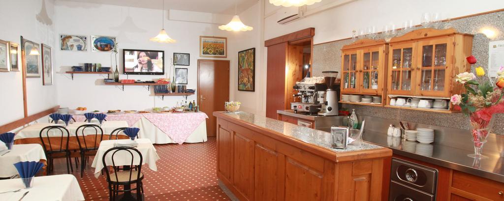 Hotel San Vitale Медічина Екстер'єр фото